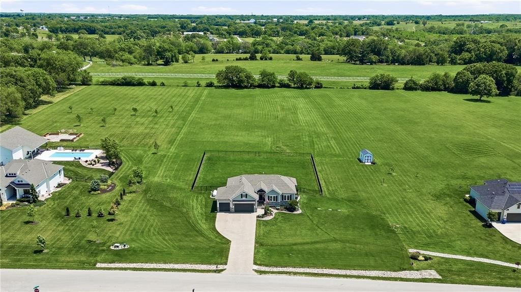 13711 Woodland Ranch Drive — photo 72