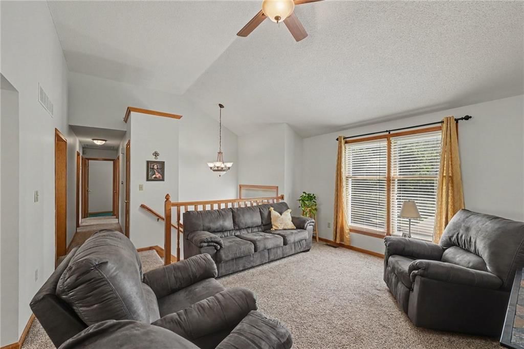 8626 N Wayland Avenue — photo 5