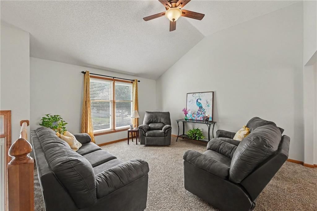 8626 N Wayland Avenue — photo 6
