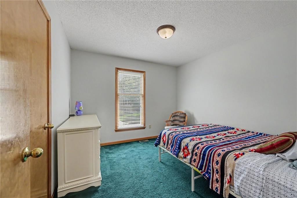 8626 N Wayland Avenue — photo 15