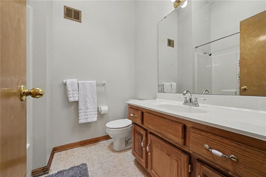 8626 N Wayland Avenue — photo 17
