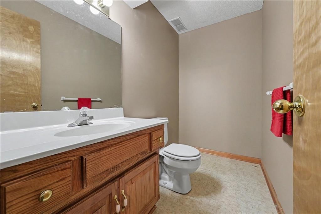 8626 N Wayland Avenue — photo 18