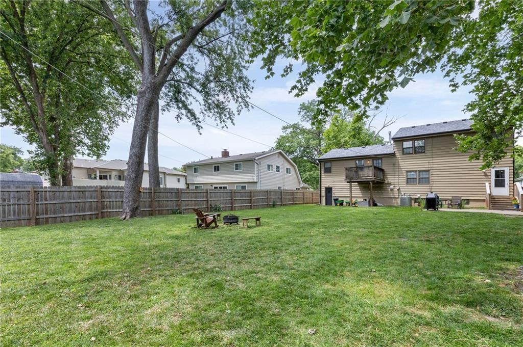 1617 NE 50th Street — photo 31