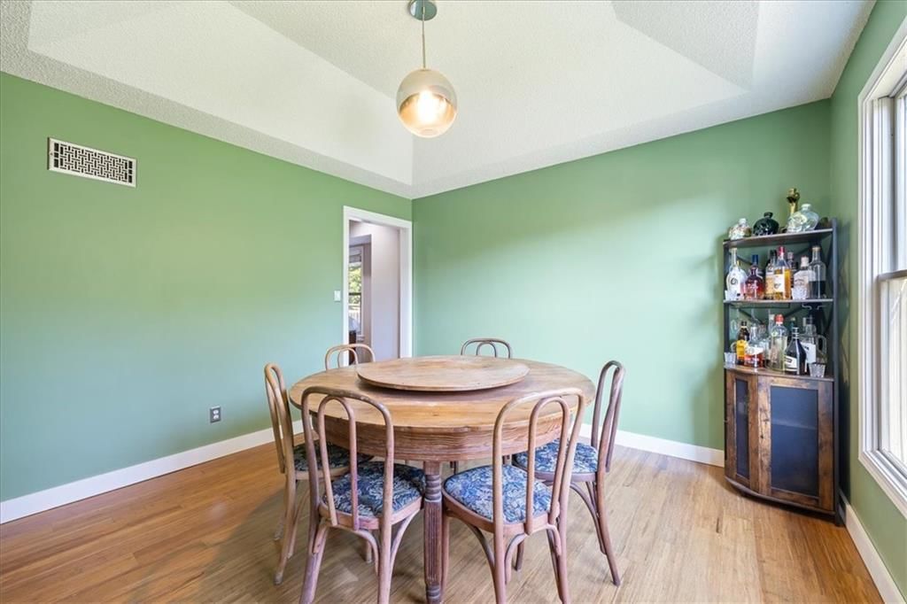 Photo 7 of 25 - 5004 NW 85th Street, Kansas City, MO 64154