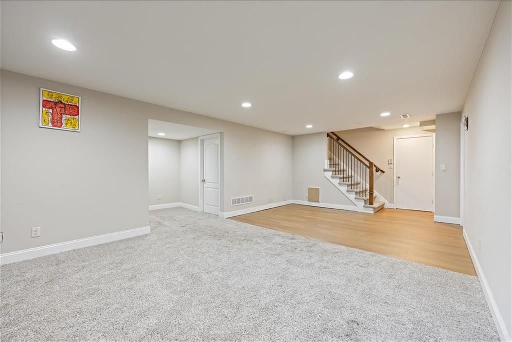Photo 18 of 25 - 5004 NW 85th Street, Kansas City, MO 64154