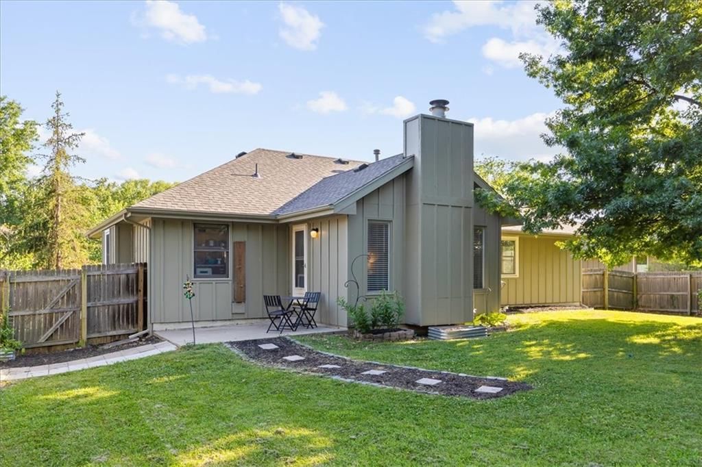 Photo 23 of 25 - 5004 NW 85th Street, Kansas City, MO 64154