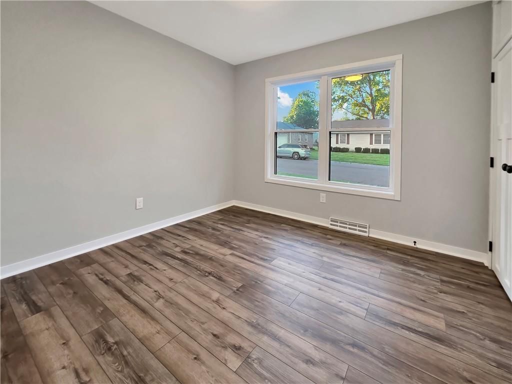 619 W 30th Street — photo 16