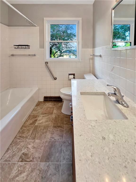 619 W 30th Street — photo 19