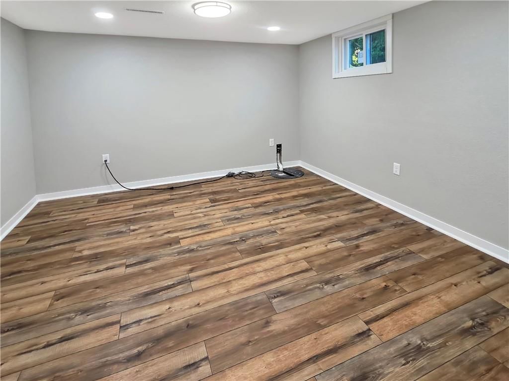 619 W 30th Street — photo 39