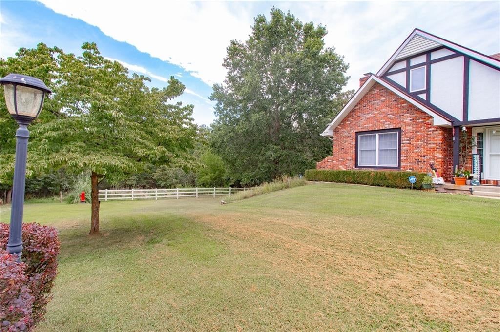 1519 Shady Lane — photo 37
