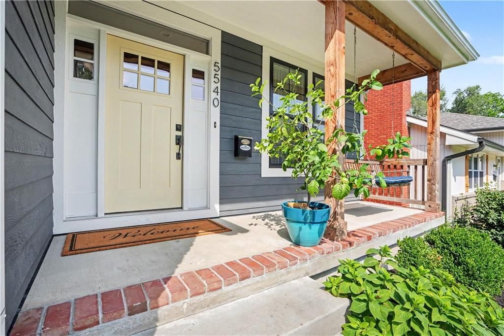 5540 Maple Street — photo 4