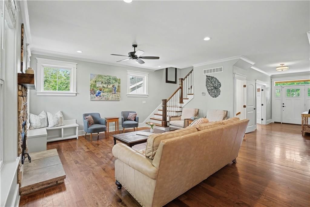 5540 Maple Street — photo 10