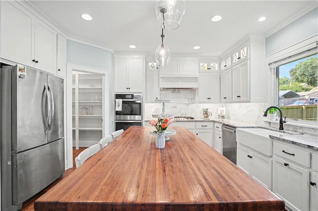 5540 Maple Street — photo 15