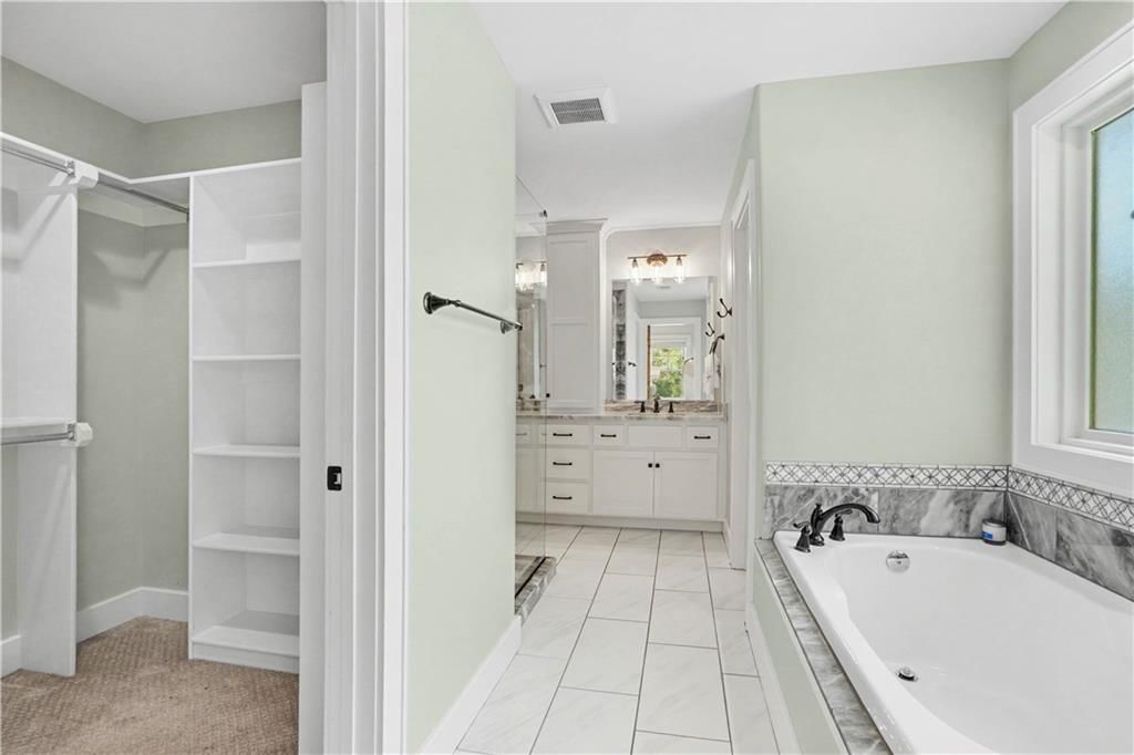 5540 Maple Street — photo 22
