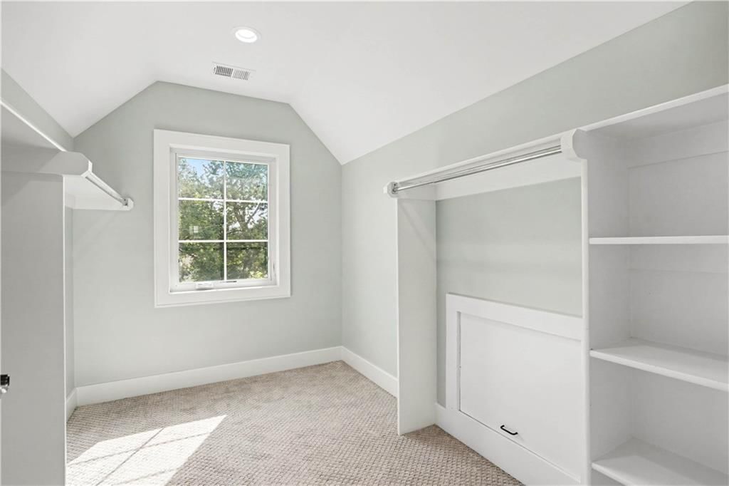 5540 Maple Street — photo 32