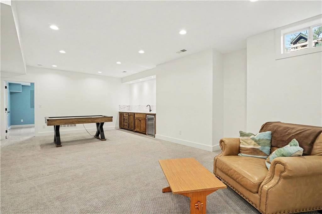 5540 Maple Street — photo 34