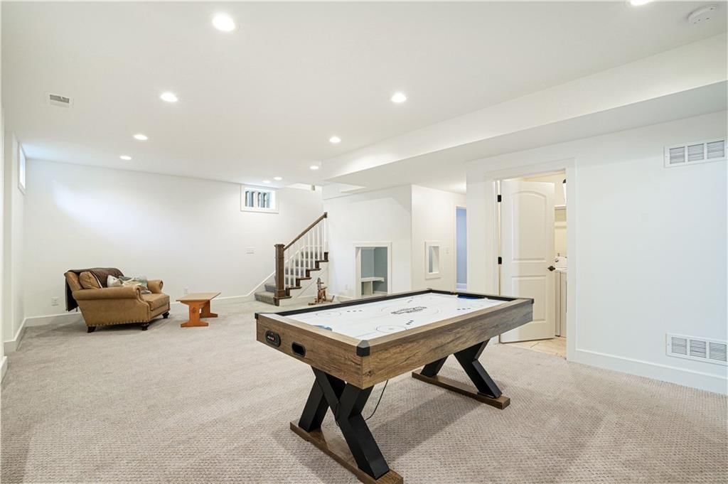 5540 Maple Street — photo 36