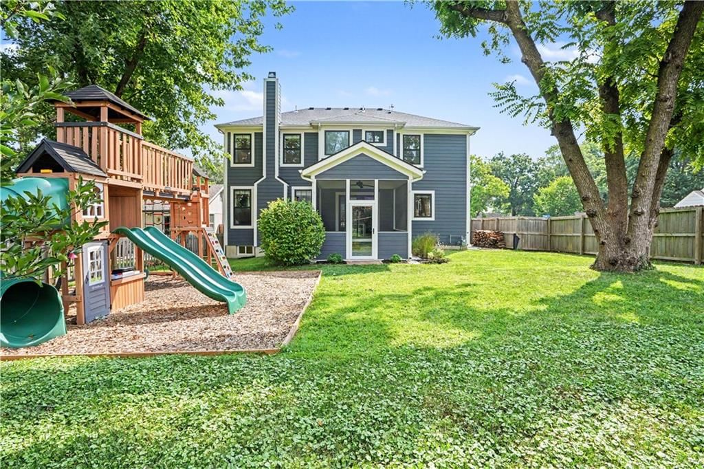 5540 Maple Street — photo 44
