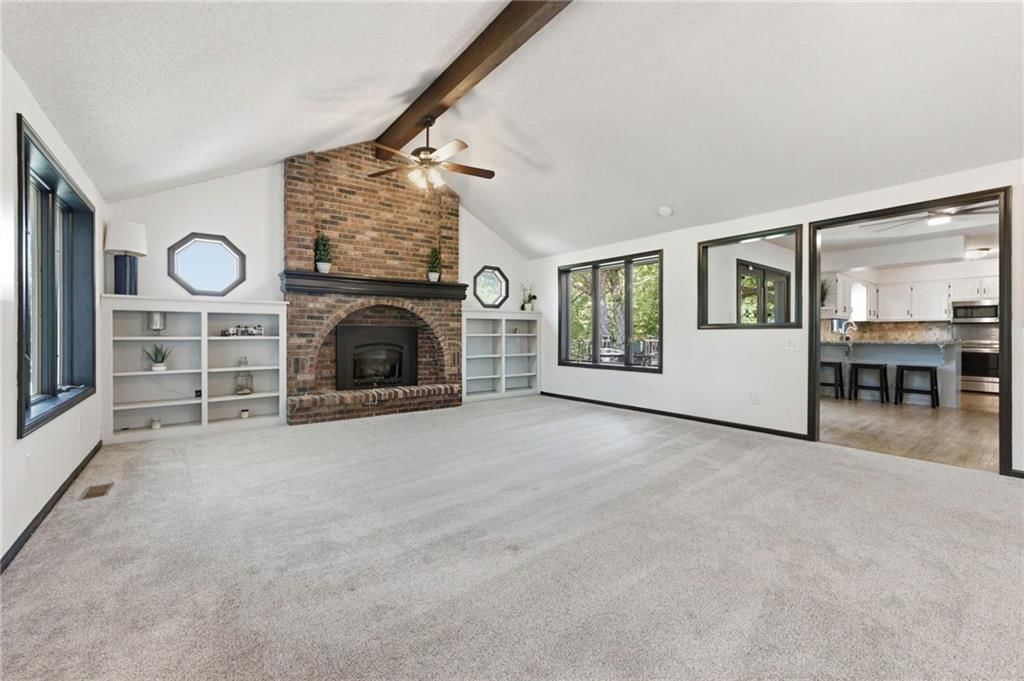 1116 W Hubach Hill Road — photo 8