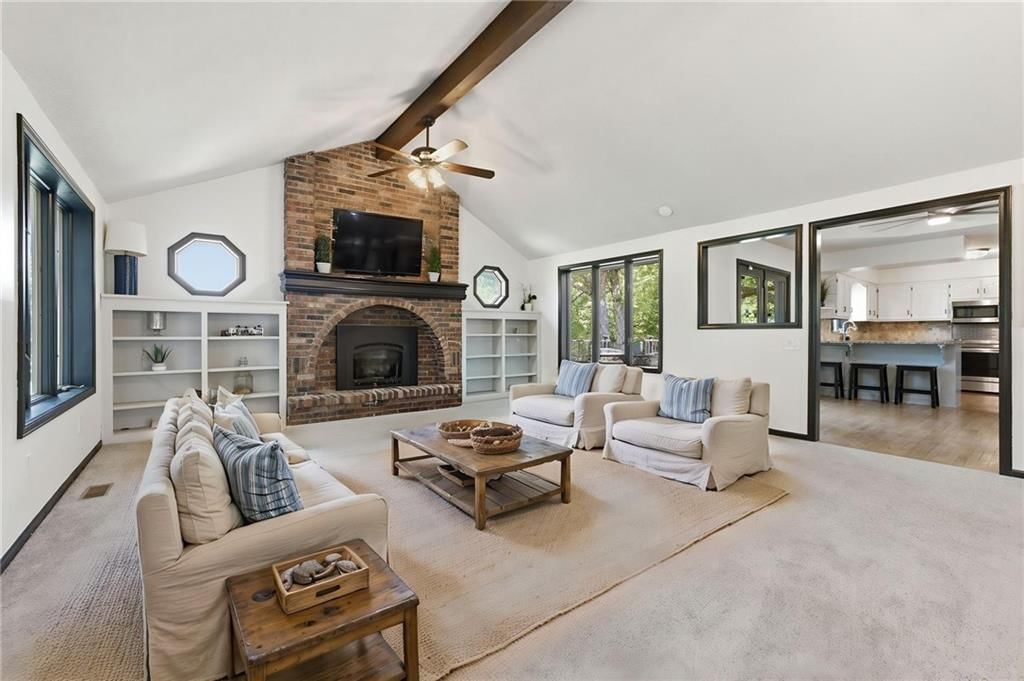1116 W Hubach Hill Road — photo 10