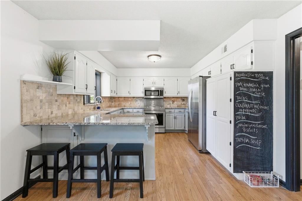 1116 W Hubach Hill Road — photo 15