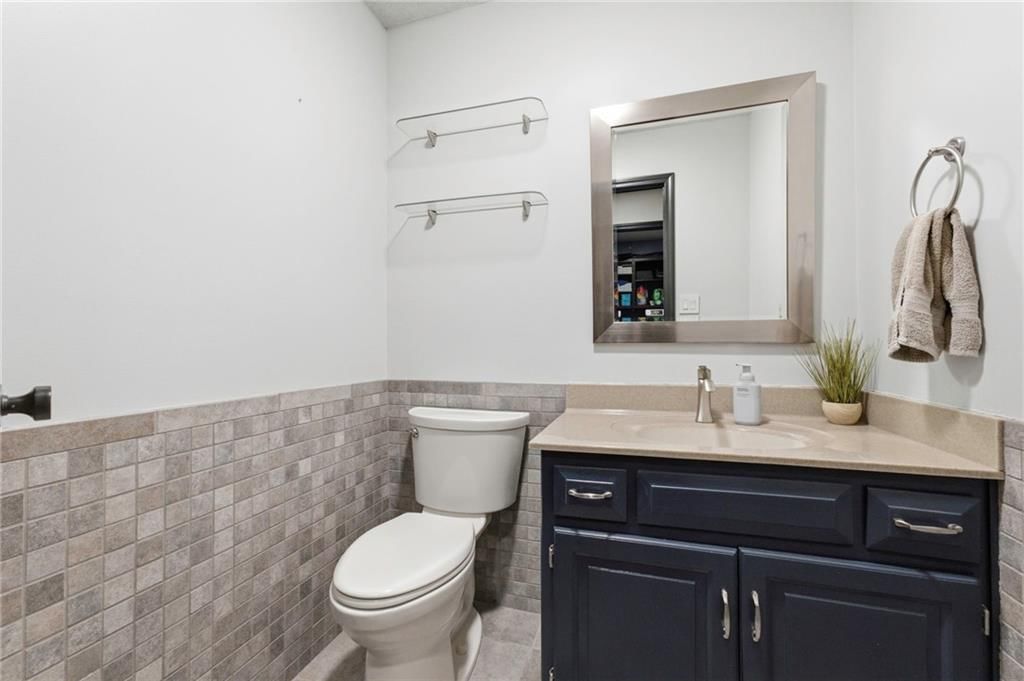 1116 W Hubach Hill Road — photo 19