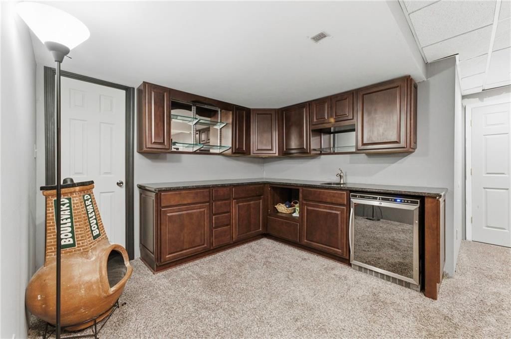 1116 W Hubach Hill Road — photo 32