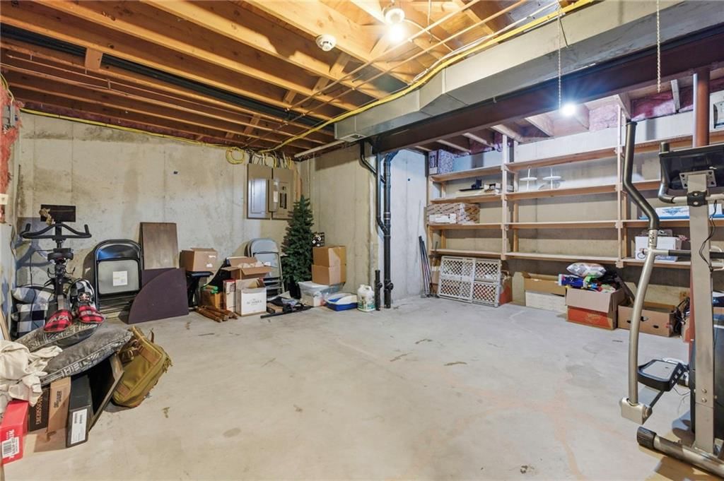 1116 W Hubach Hill Road — photo 34