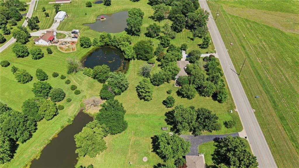 1116 W Hubach Hill Road — photo 39