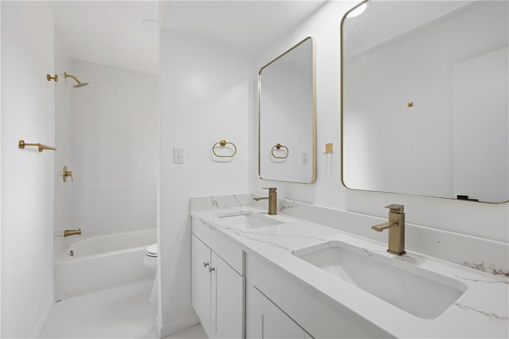 14906 W 89th Street — photo 21