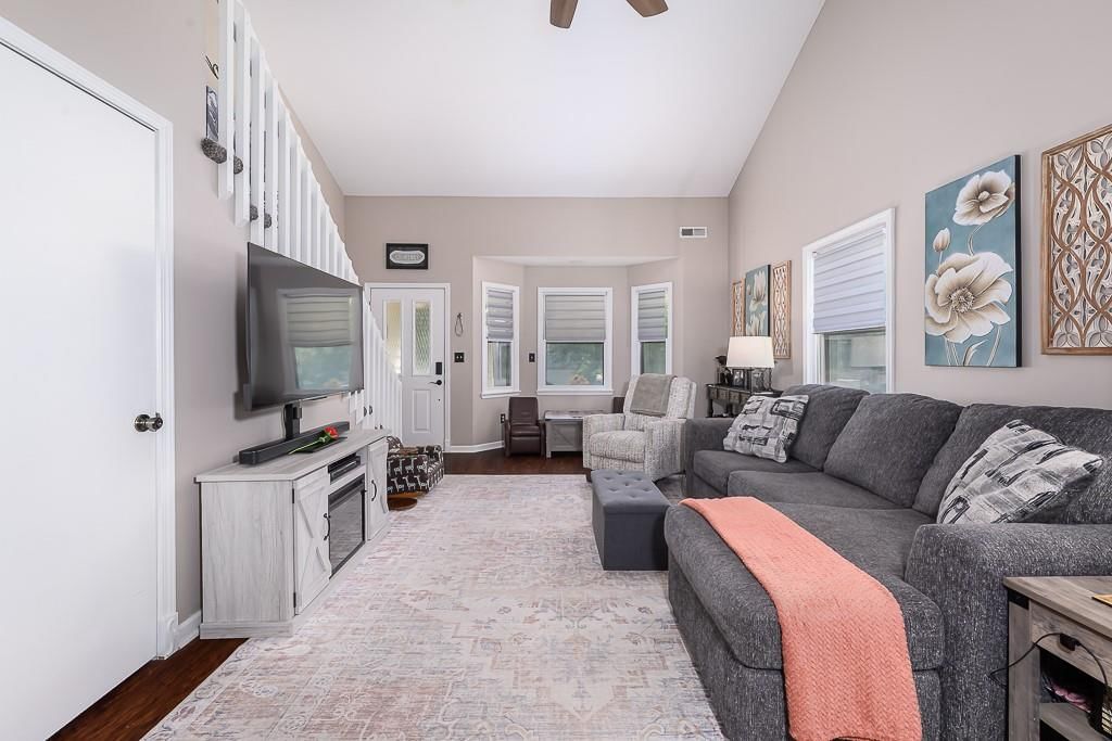 1211 Maple Street — photo 4