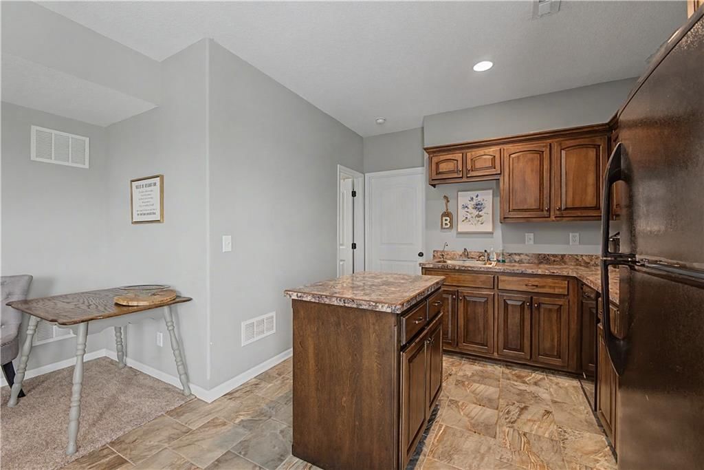 1000 BELLFLOWER Lane — photo 32