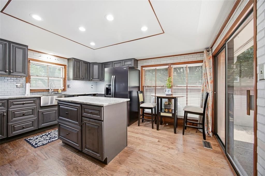 9726 Reeder Street — photo 30