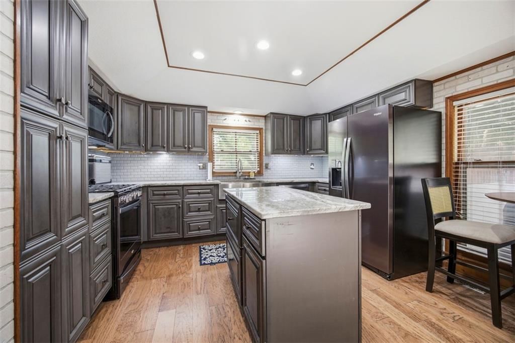 9726 Reeder Street — photo 31