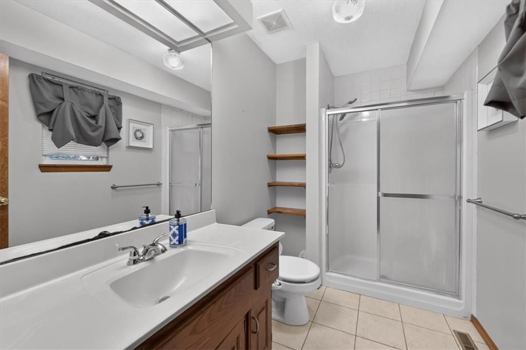 16404 GUDGELL Court — photo 38