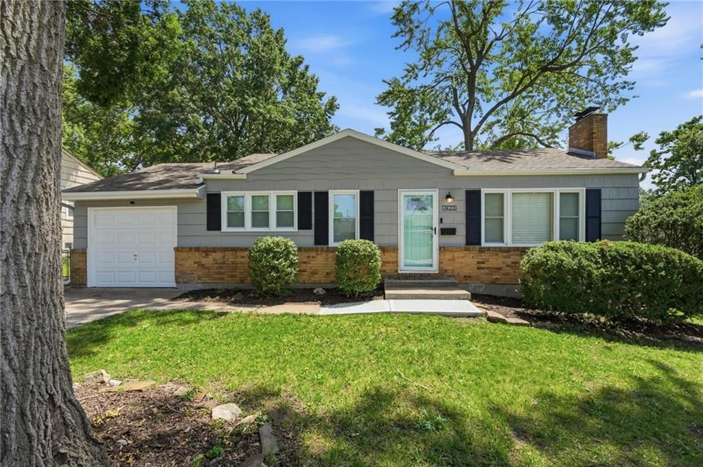 7423 Glenwood Lane — photo 2