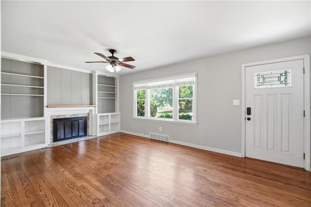 7423 Glenwood Lane — photo 3