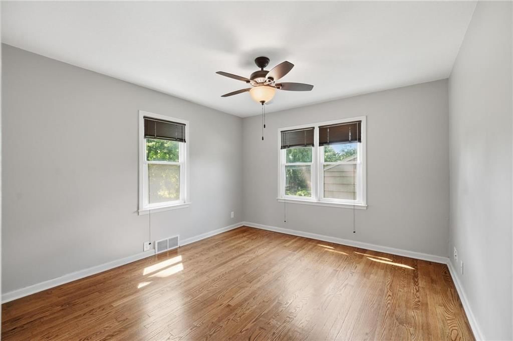 7423 Glenwood Lane — photo 18