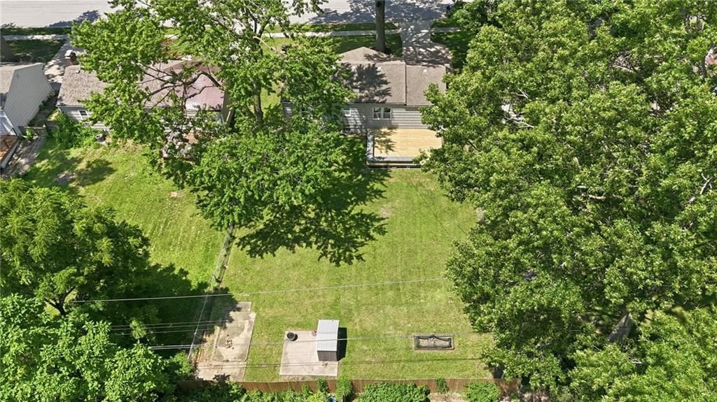 7423 Glenwood Lane — photo 35