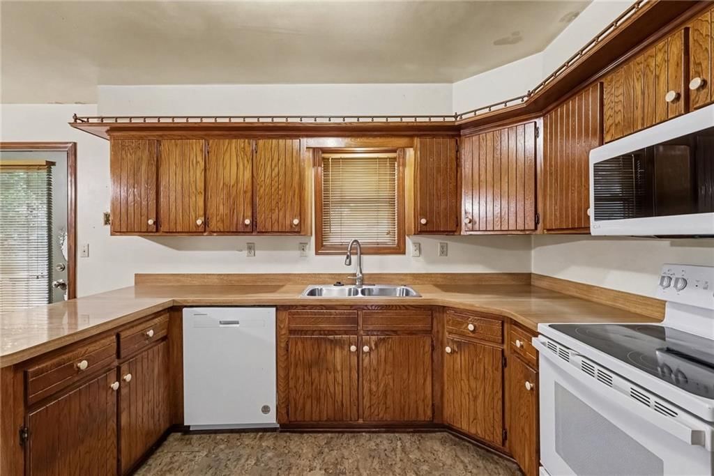 605 SE Westwind Drive — photo 11