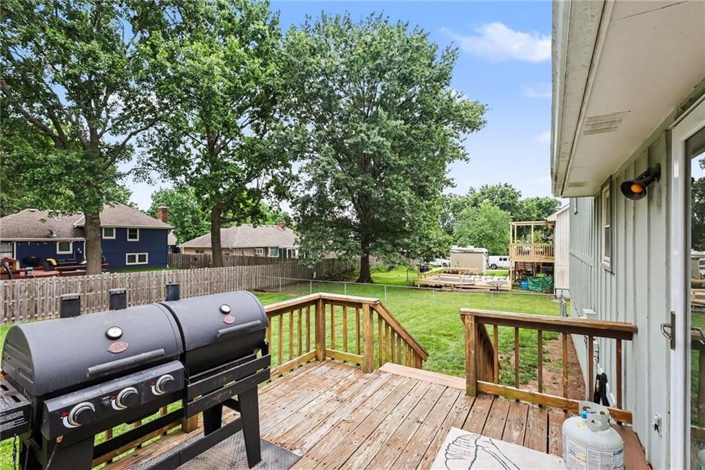 605 SE Westwind Drive — photo 21