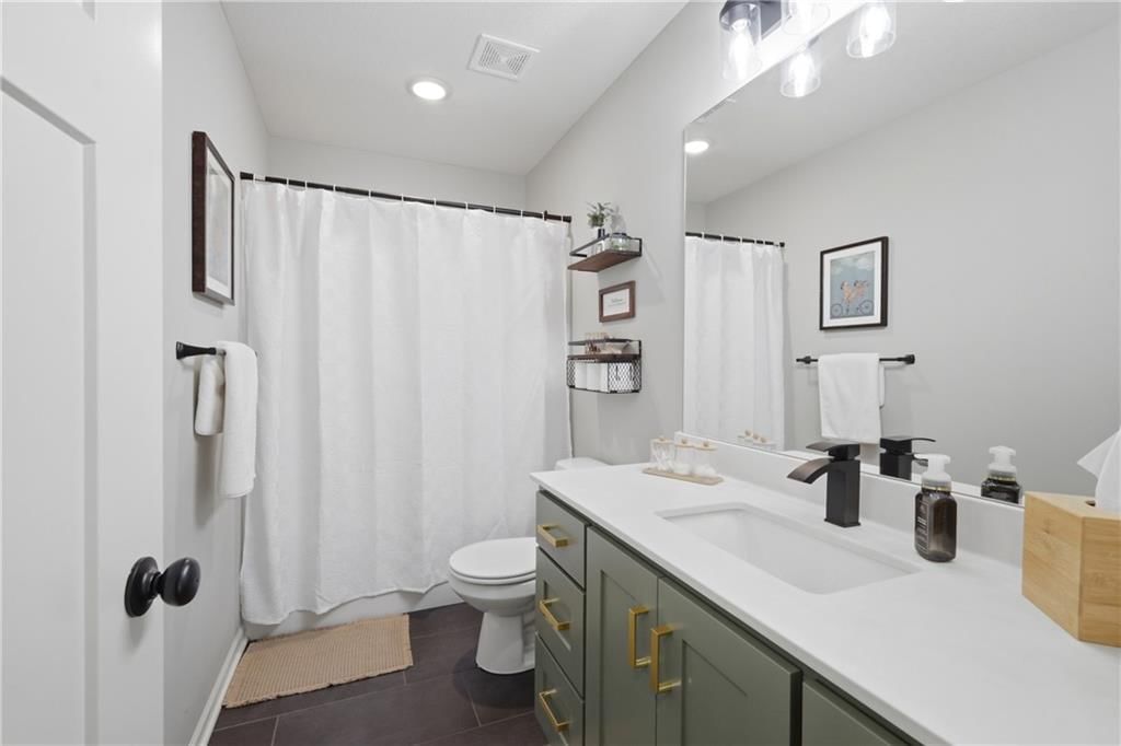 900 Crestwood Drive — photo 20