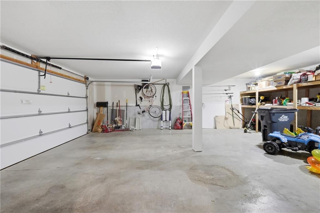 900 Crestwood Drive — photo 26