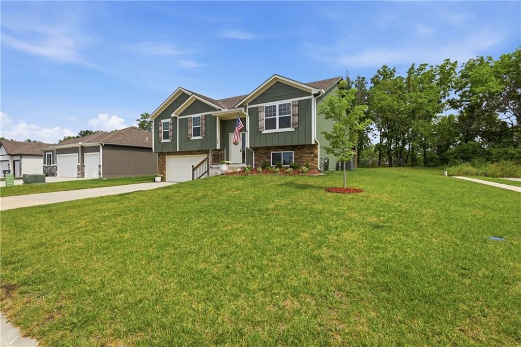 900 Crestwood Drive — photo 32