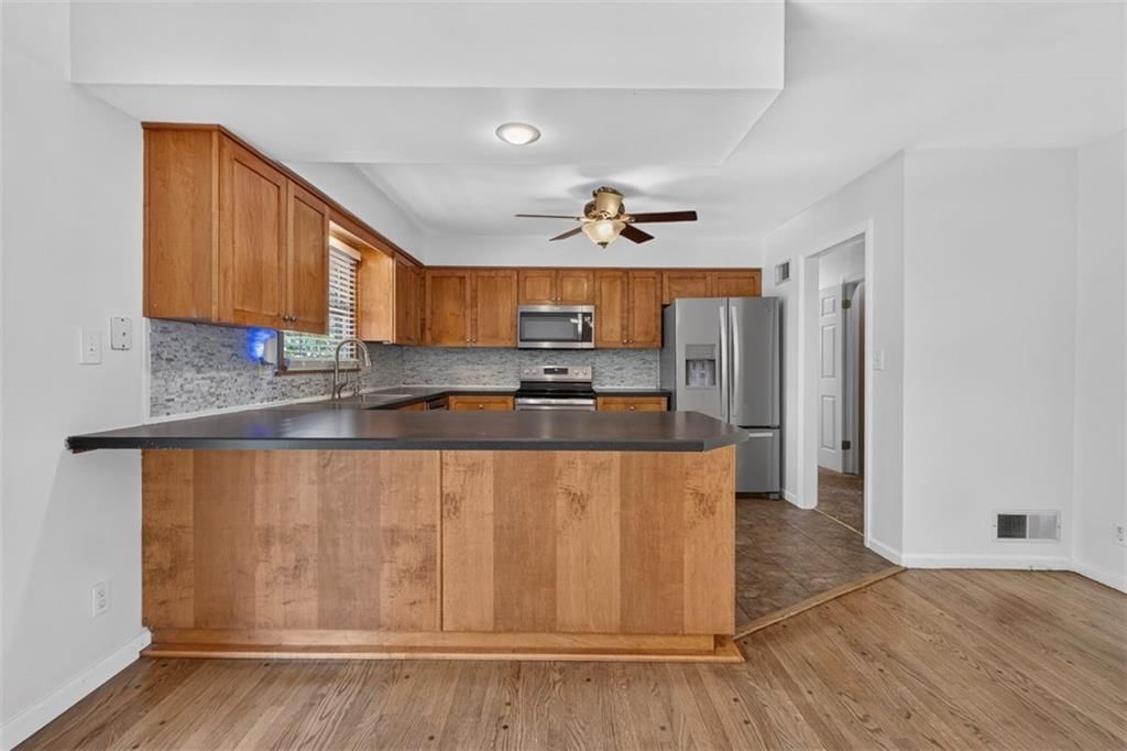 9200 Wyandotte Street — photo 17