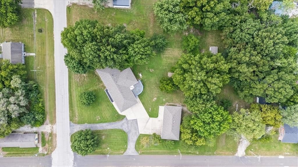 609 Main Street — photo 57