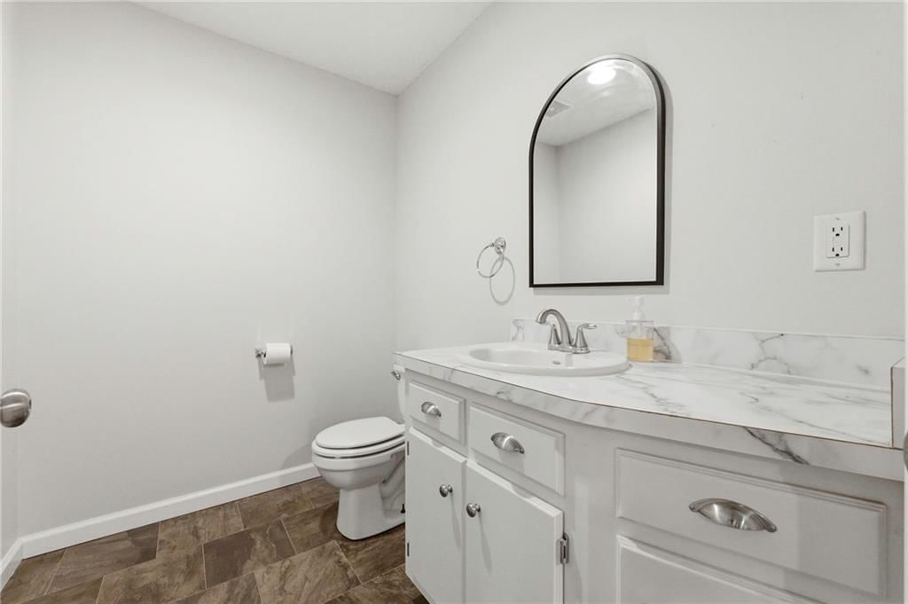 1824 S Aztec Avenue — photo 31