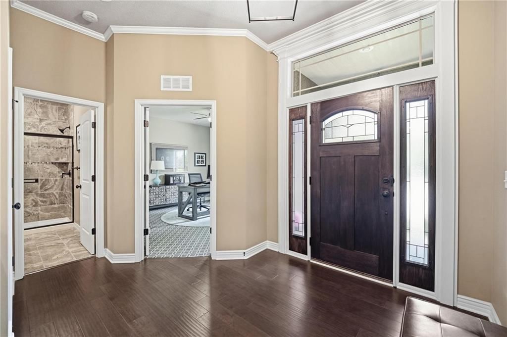 404 SE Mill Creek Drive — photo 5