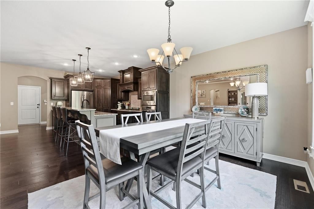 404 SE Mill Creek Drive — photo 22