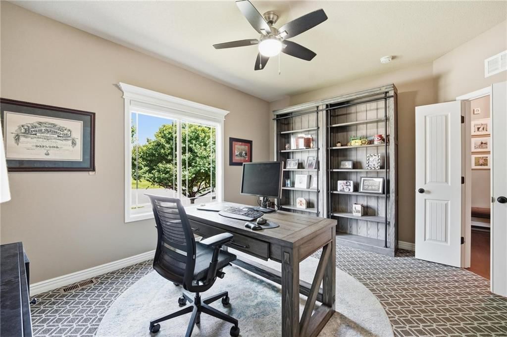 404 SE Mill Creek Drive — photo 26